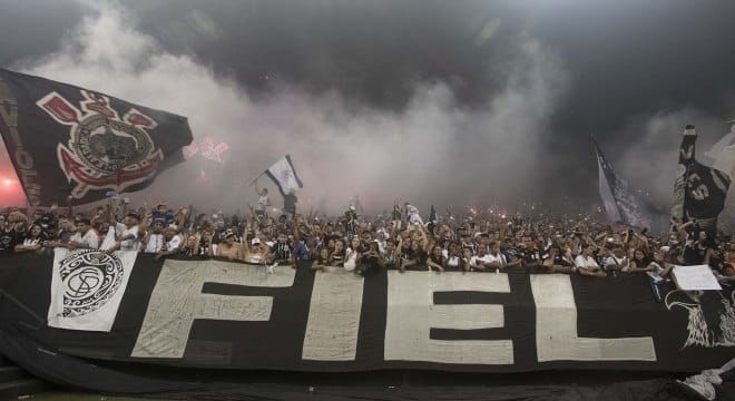 Corinthians &eacute; o time brasileiro com mais s&oacute;cios; veja ranking