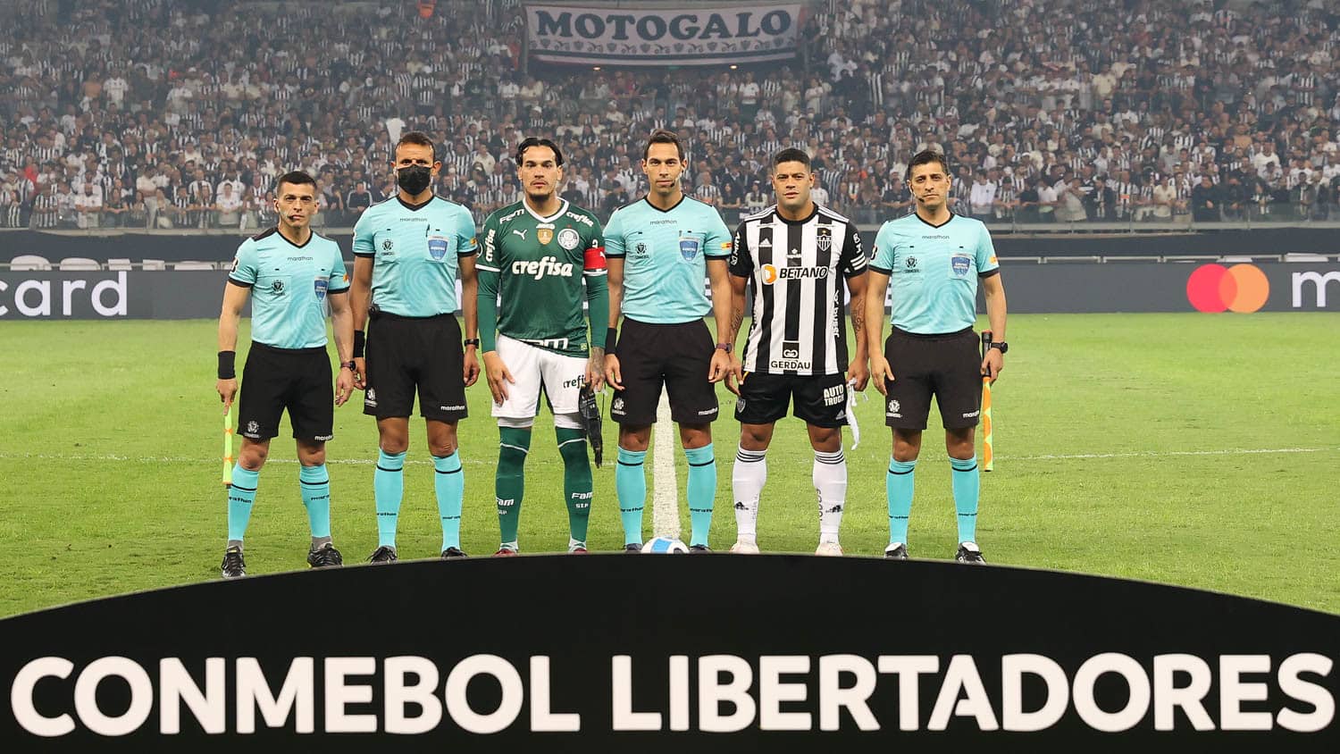 Arbitragem argentina na Libertadores é vergonha para a CBF