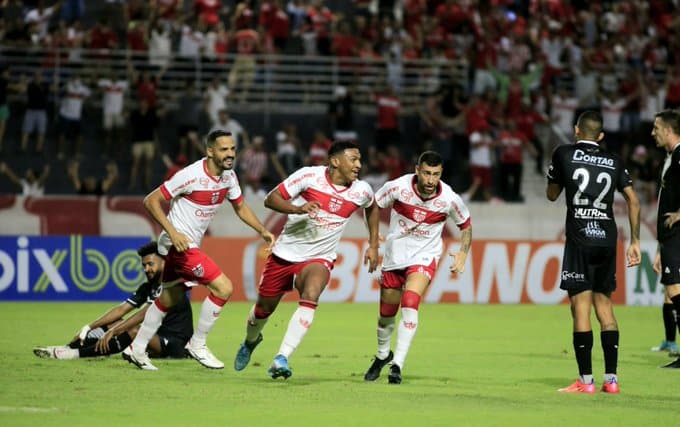 CRB x Ponte Preta como aconteceu &ndash; Resultado, destaques e rea&ccedil;&atilde;o