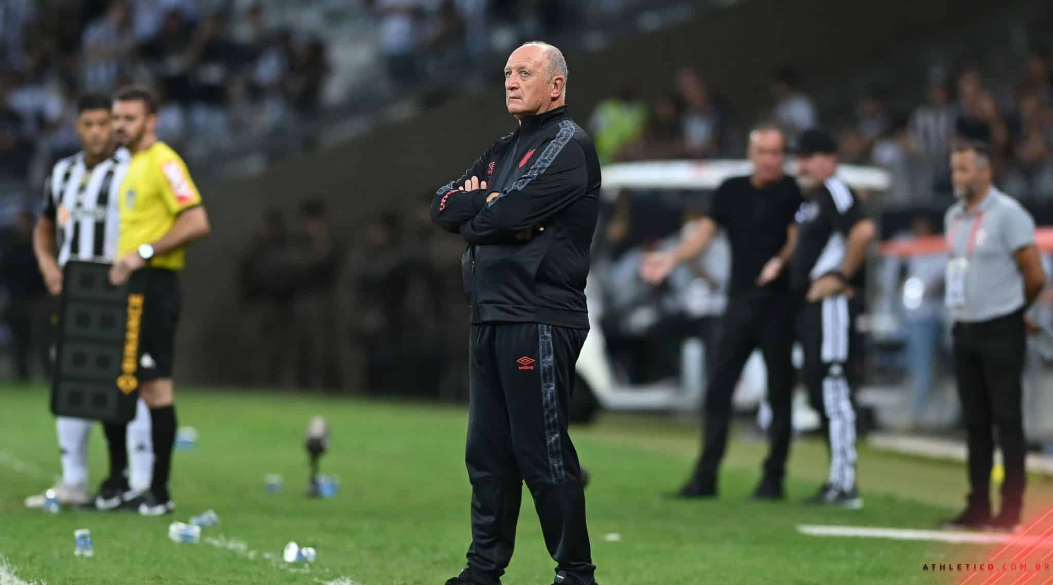 Felipão elogia Vitor Roque, mas diz que Galo merecia a vitória