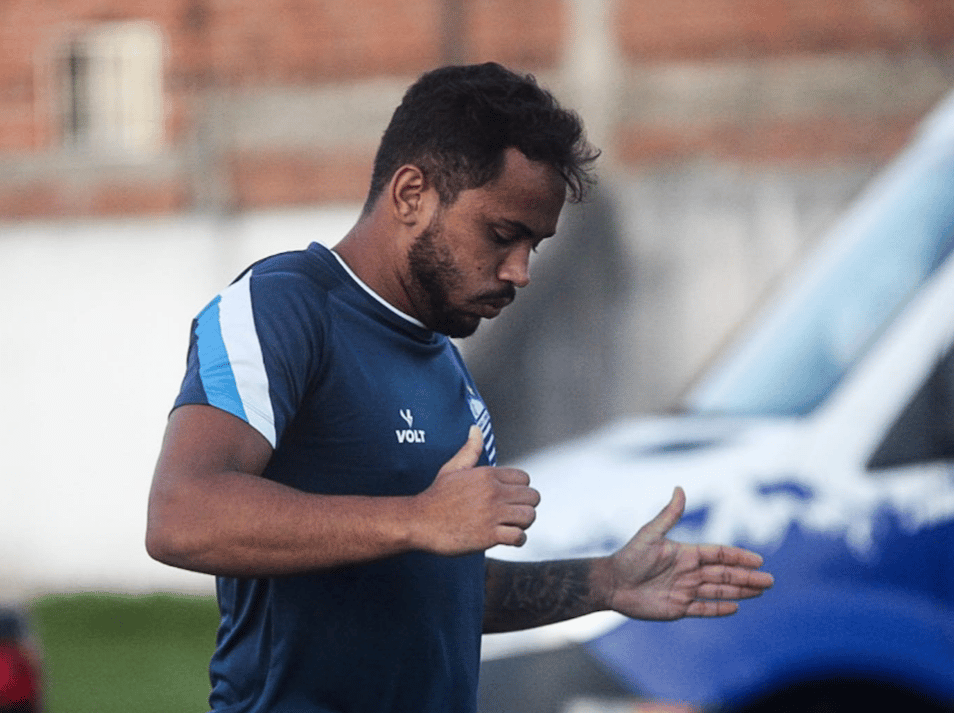 Desfalque contra Vasco, Louren&ccedil;o fica na torcida e mostra confian&ccedil;a para se afastar do Z4