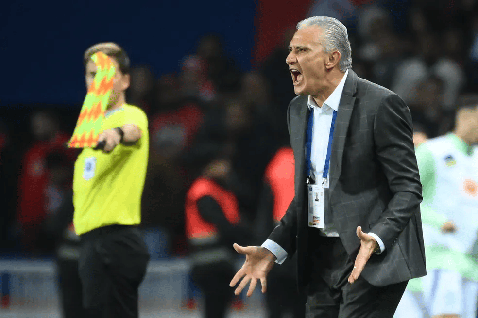 Tite n&atilde;o escondeu raiva sobre tratamento a Neymar: &ldquo;lance de tirar um jogador da Copa&rdquo;