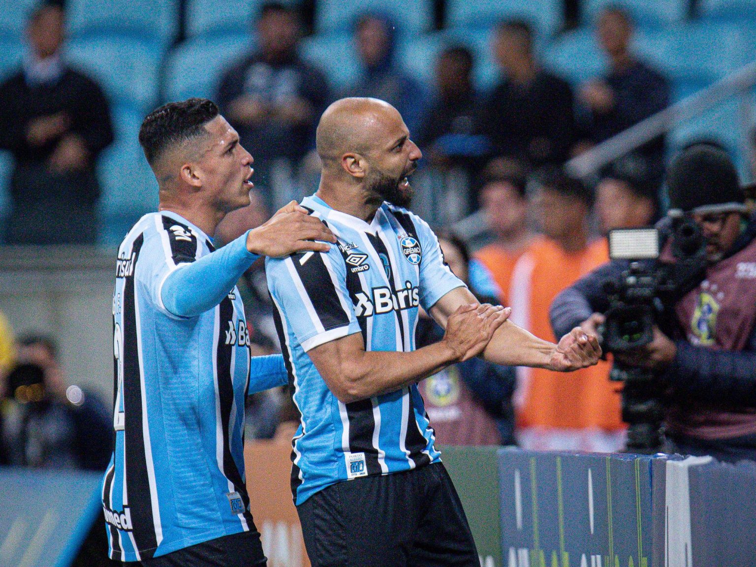Gr&ecirc;mio x Vila Nova como aconteceu &ndash; Resultado, destaques e rea&ccedil;&atilde;o