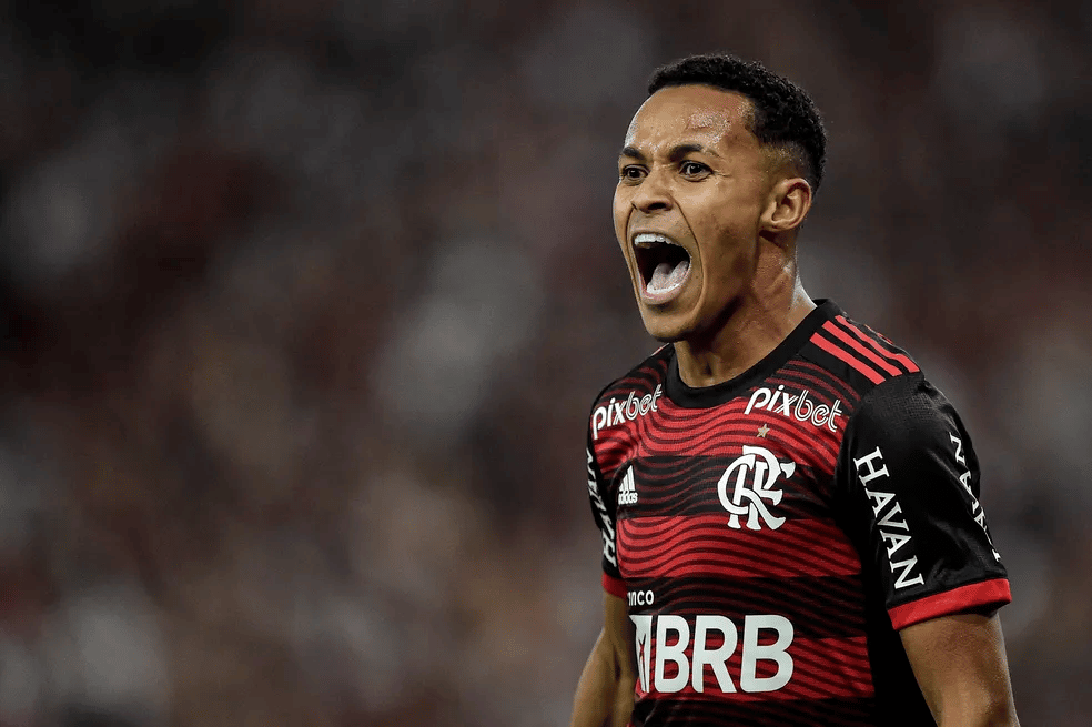 Lázaro é vendido pelo Flamengo a clube espanhol