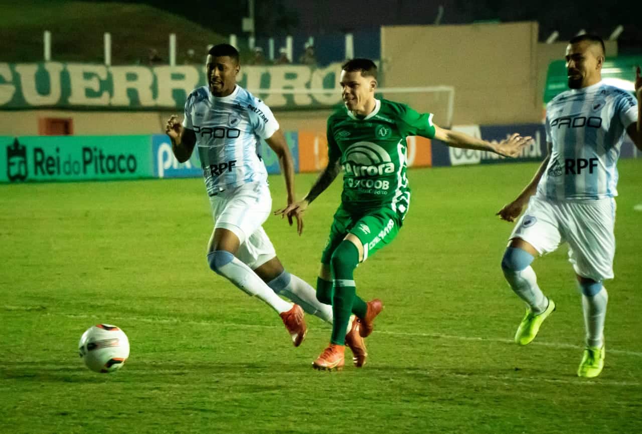 Londrina x Chapecoense como aconteceu &ndash; Resultado, destaque e rea&ccedil;&atilde;o
