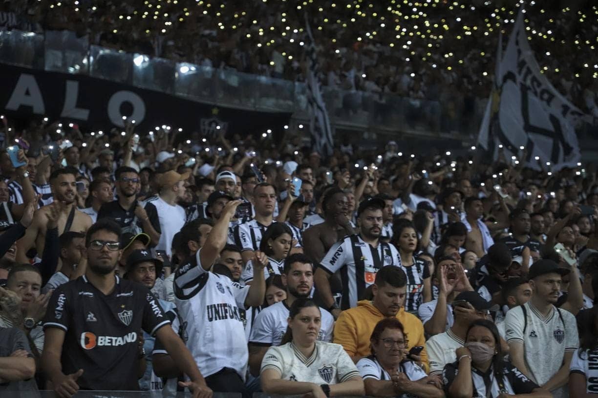 Atl&eacute;tico-MG &eacute; multado pelo STJD por cantos homof&oacute;bicos da torcida
