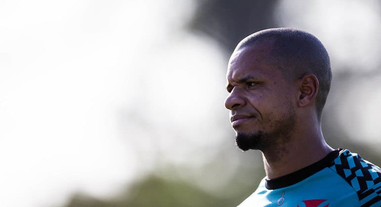 Jogadores do Vasco apoiam Edimar após ameaças de morte