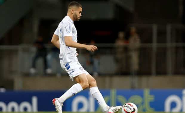 Patrick de Lucca pode estar de sa&iacute;da do Bahia