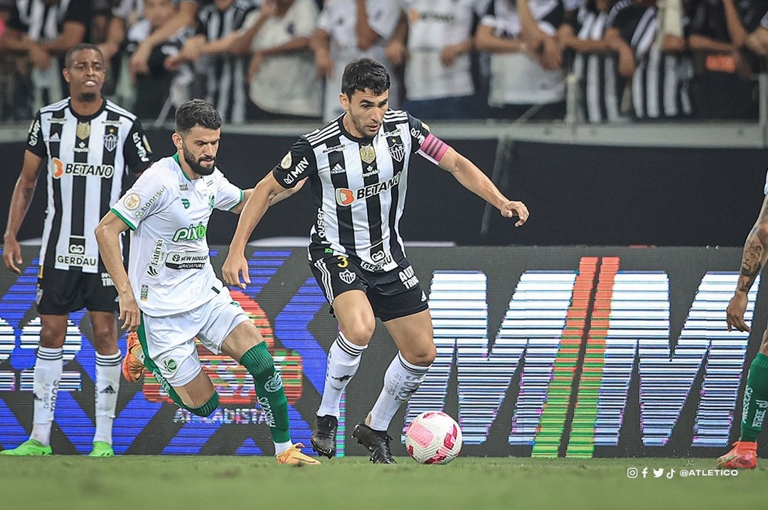 Atl&eacute;tico-MG volta a vencer em casa e iguala pontua&ccedil;&atilde;o do G-6