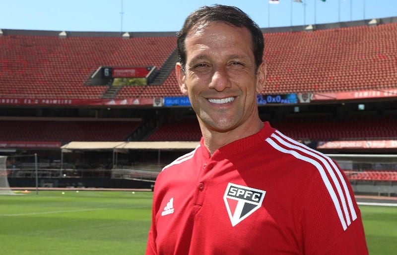 S&atilde;o Paulo troca Alex por Belletti no Sub-20