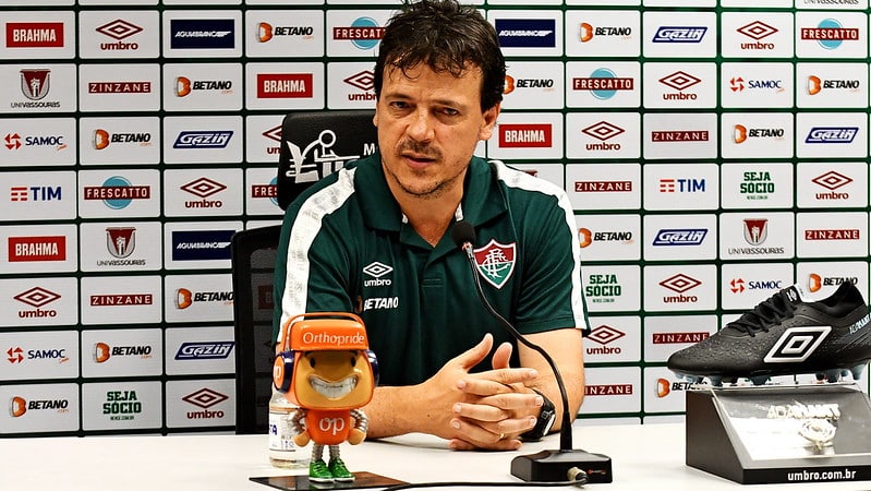 Fernando Diniz lamenta falta de postura do Fluminense em derrota