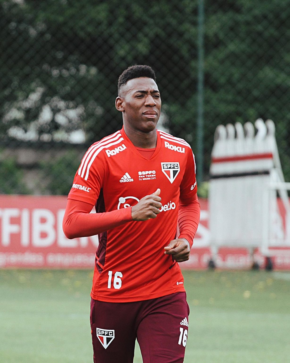 Dois titulares do S&atilde;o Paulo devem sair do clube no final da temporada