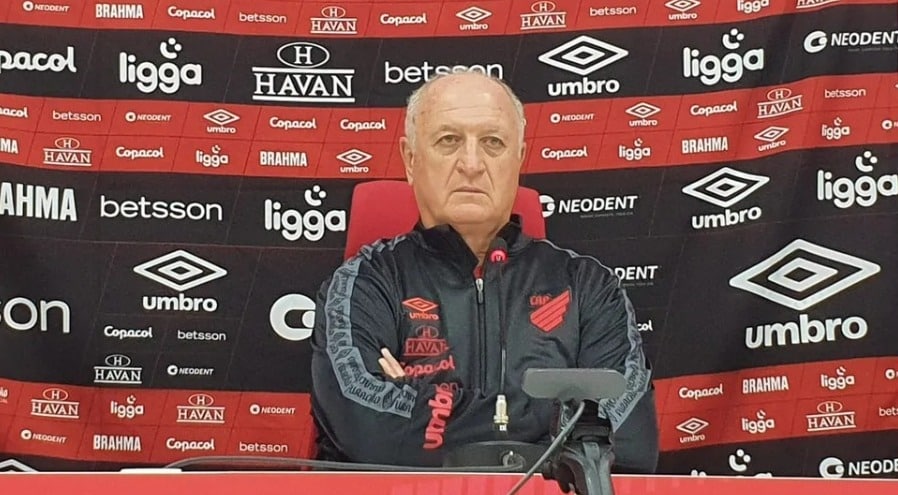 Felipão lamenta: “estamos perdendo para nós mesmos”