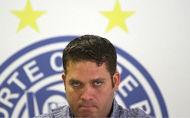 Com alta rejei&ccedil;&atilde;o, ex-presidente &eacute; retirado do quadro de s&oacute;cios do Bahia