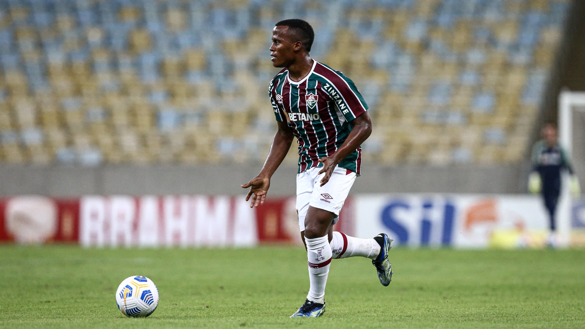 Col&ocirc;mbia se mexe mesmo fora da Copa do Mundo