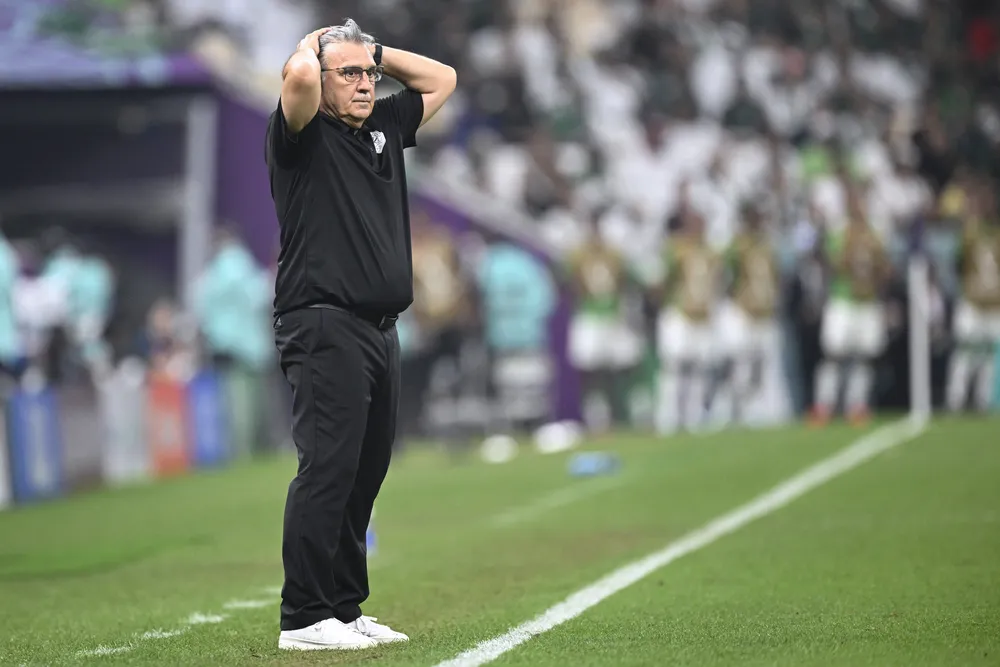 Treinador do M&eacute;xico entrega o cargo ap&oacute;s elimina&ccedil;&atilde;o