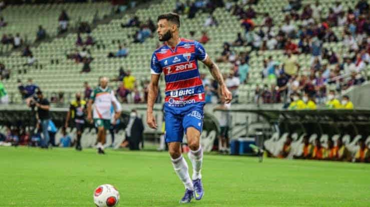 Juninho Capixaba no S&atilde;o Paulo? lateral define seu destino