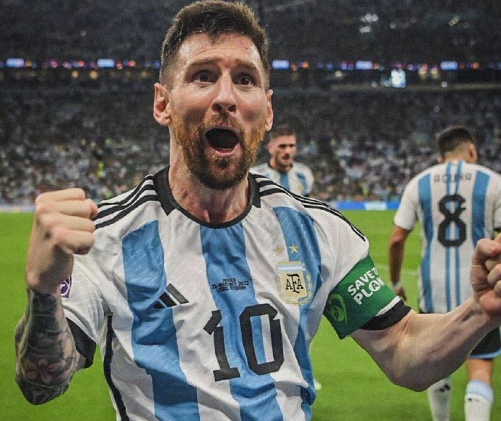 Messi se iguala a Maradona em Copas