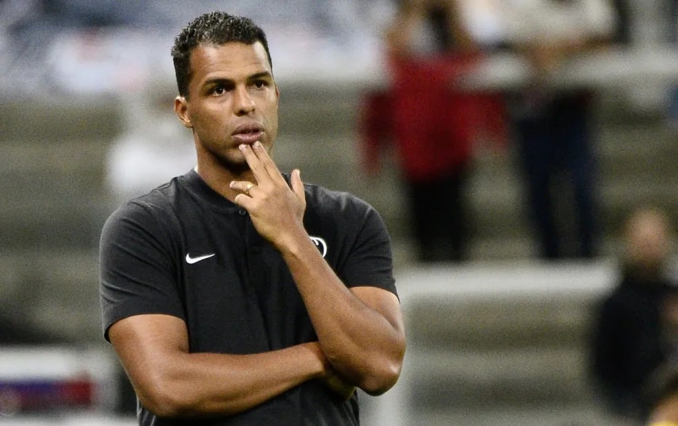 Fernando L&aacute;zaro &eacute; o novo t&eacute;cnico do Corinthians