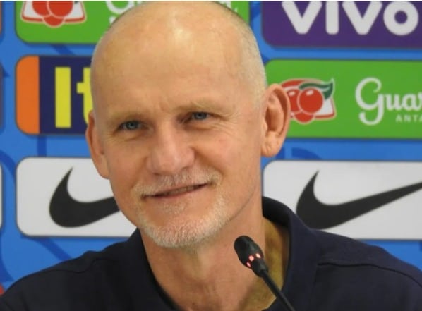 Sele&ccedil;&atilde;o Brasileira na Copa do Mundo 2022: comiss&atilde;o t&eacute;cnica em modo on