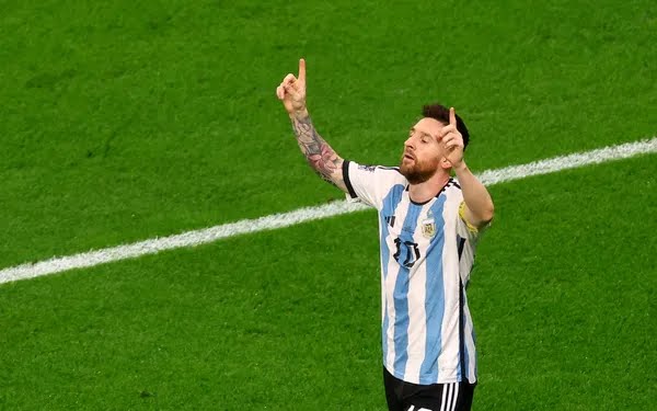 Lionel Messi ultrapassa Maradona e se torna o segundo argentino com mais gols em Copas