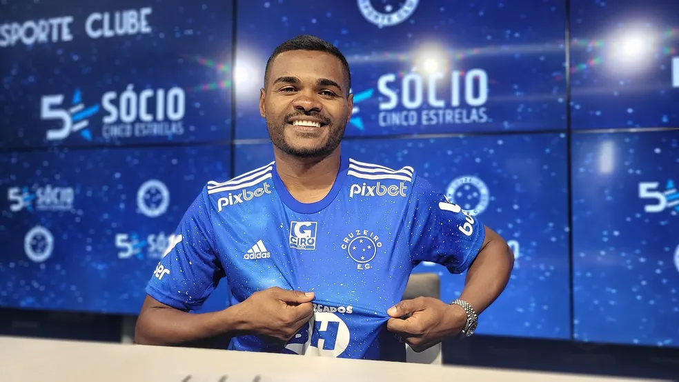 Cruzeiro confirma contrata&ccedil;&atilde;o de Nik&atilde;o