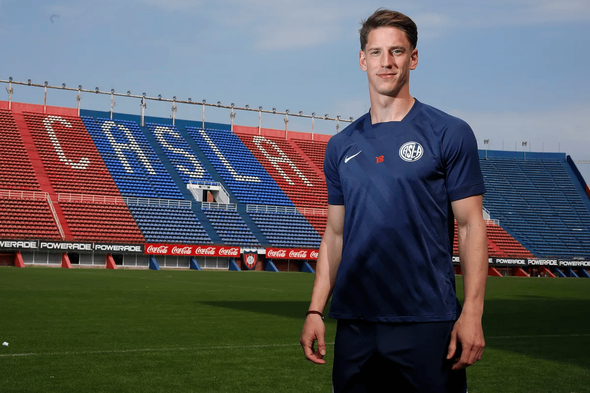 Gr&ecirc;mio sonda atacante argentino, segundo jornalista