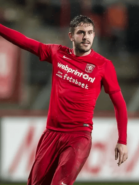 Gr&ecirc;mio anuncia seu 4&ordm; contratado para ano que vem