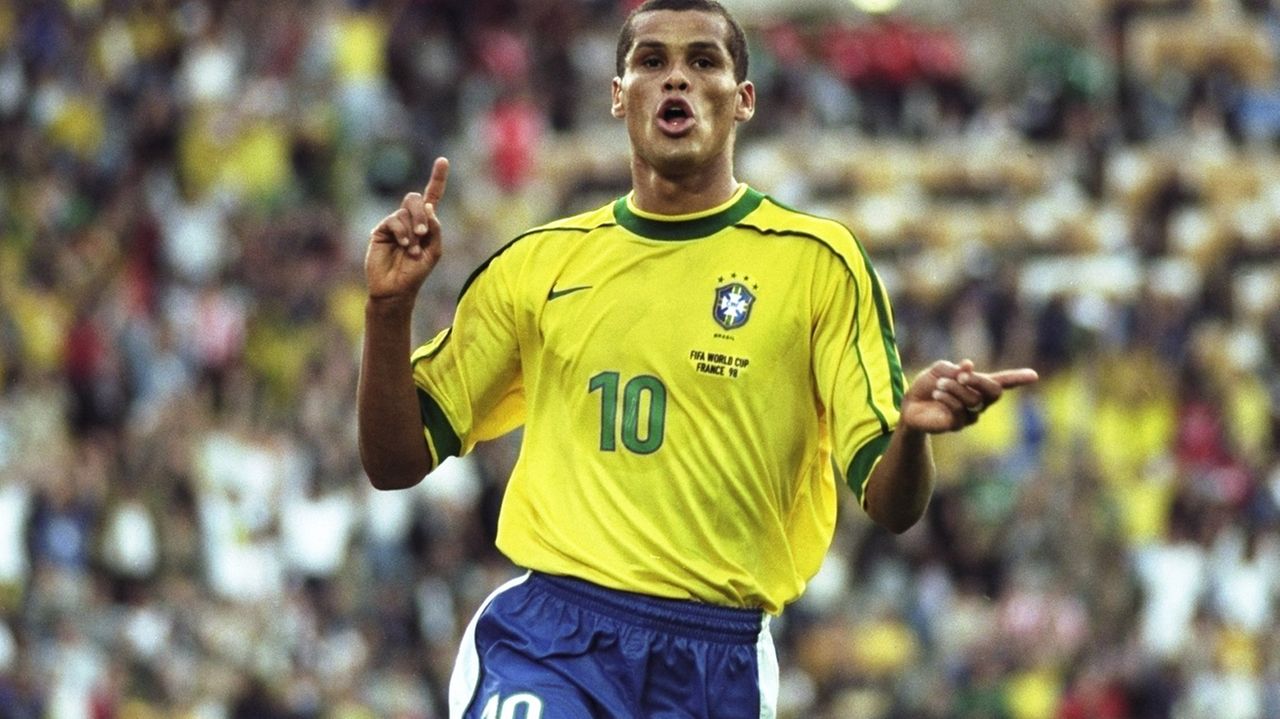 Rivaldo opina sobre t&eacute;cnico estrangeiro na Sele&ccedil;&atilde;o