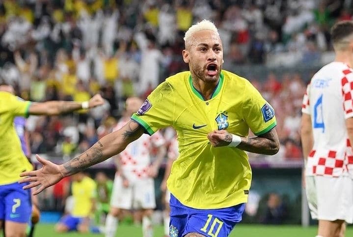 Neymar empata com Pel&eacute; em n&uacute;mero de gols pela Sele&ccedil;&atilde;o