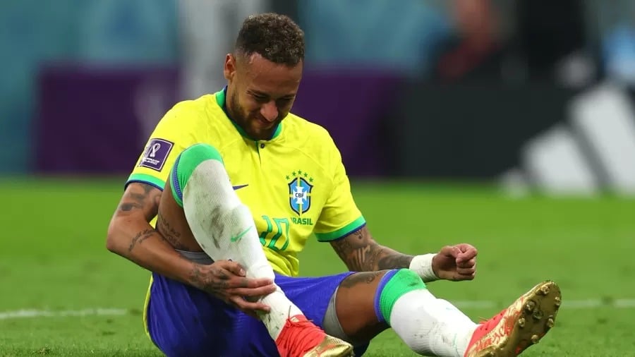 Neymar segue com tratamentos, mas ainda &eacute; d&uacute;vida para jogo das oitavas de final