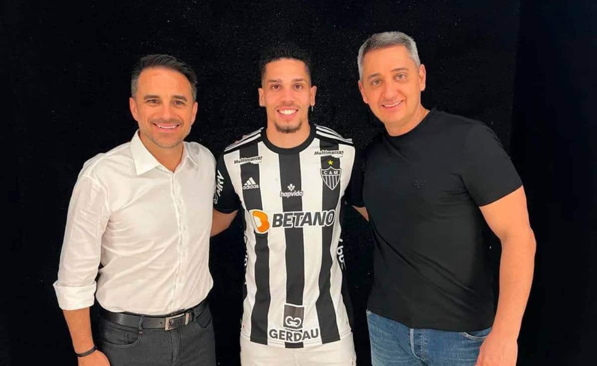 Atlético-MG apresenta Paulinho como primeiro reforço para 2023