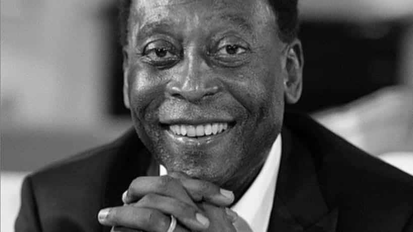 Aos 82 anos, morre Rei Pel&eacute;, ap&oacute;s intensa batalha por problemas de sa&uacute;de