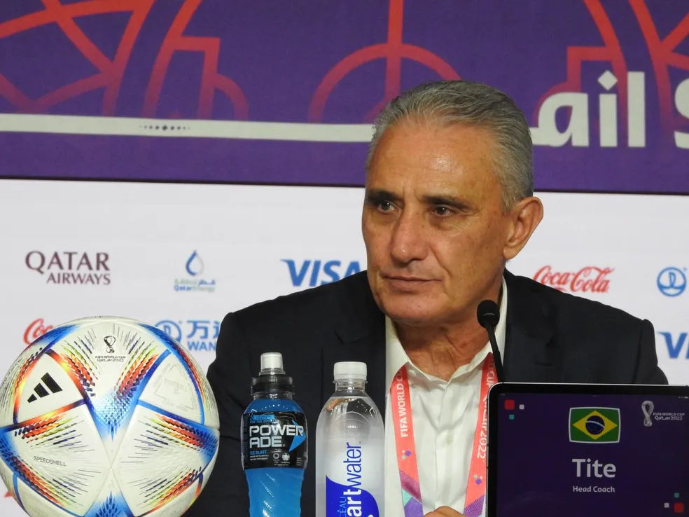 Tite se incomoda e assume responsabilidade com derrota
