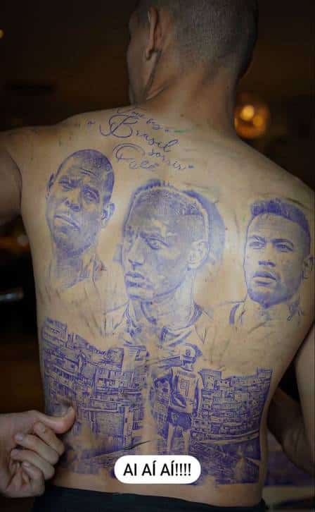 Richarlison tatua Ronaldo e Neymar em suas costas ap&oacute;s a elimina&ccedil;&atilde;o da Copa do Mundo