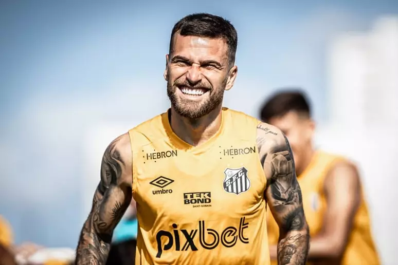 Lucas Lima &eacute; o l&iacute;der em assist&ecirc;ncias do Santos na temporada