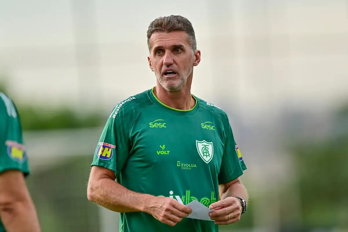 Mancini exalta desempenho do Am&eacute;rica-MG em cl&aacute;ssico mineiro