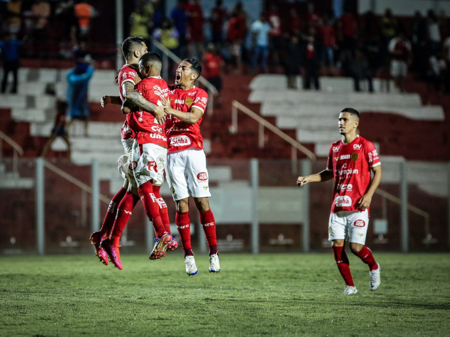 Vila Nova x Luverdense &ndash; Resultado, destaques e rea&ccedil;&atilde;o