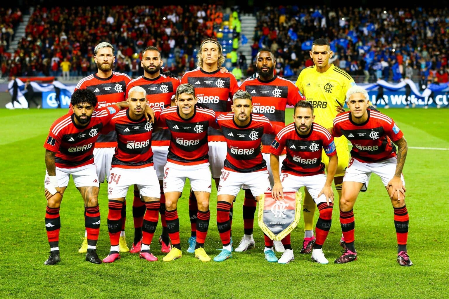 Meia abre o jogo sobre renovação e revela: “Flamengo ainda não me procurou”