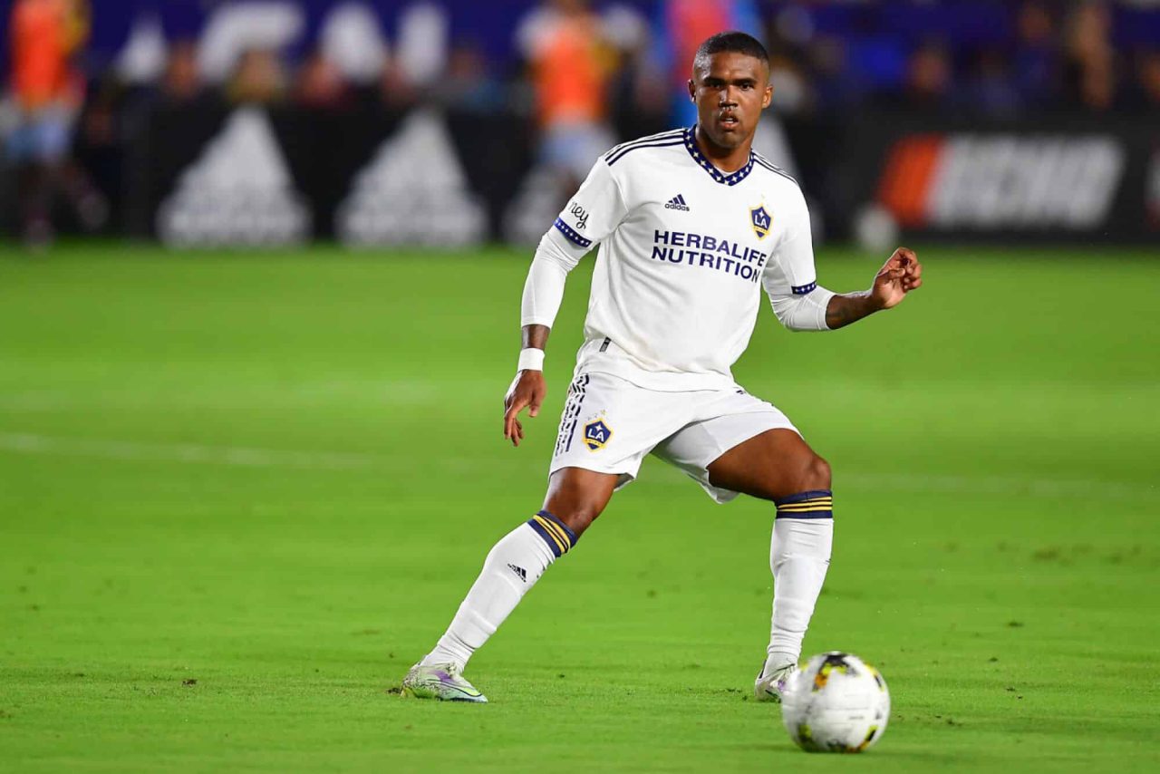 Douglas Costa tem &uacute;nica condi&ccedil;&atilde;o para voltar ao Gr&ecirc;mio