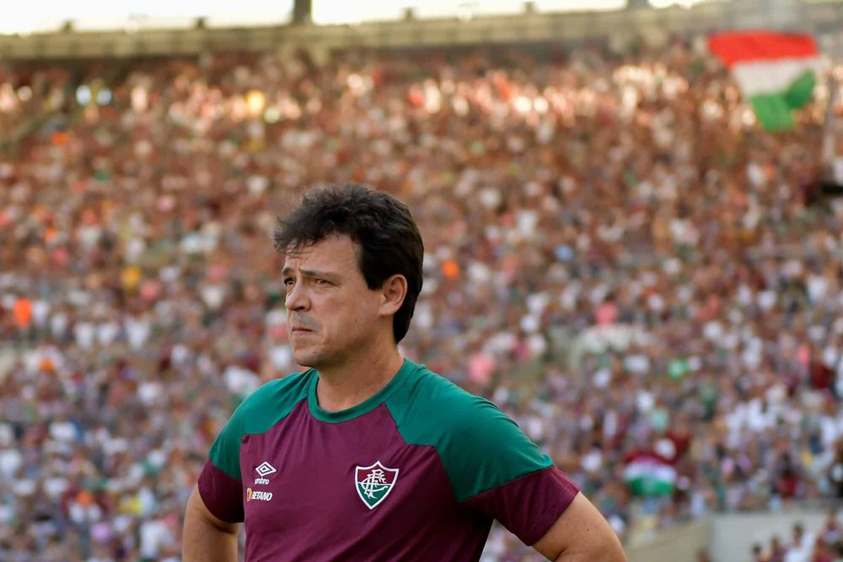 Fluminense anuncia contrata&ccedil;&atilde;o de volante ex-Gr&ecirc;mio