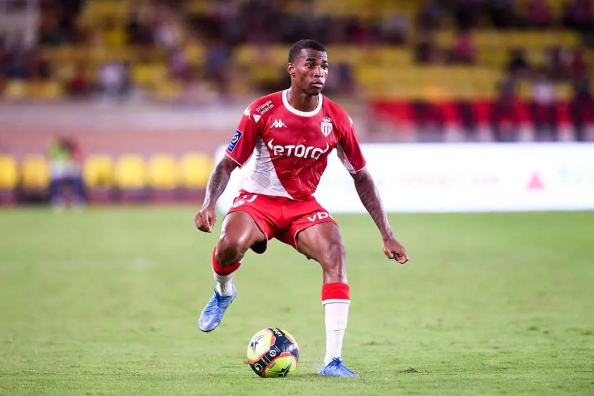 Santos quer contratar Jean Lucas e espera decis&atilde;o de equipe francesa