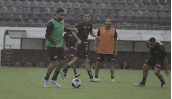 Guarani sonda contratar destaque da Ferrovi&aacute;ria e craque venezuelano