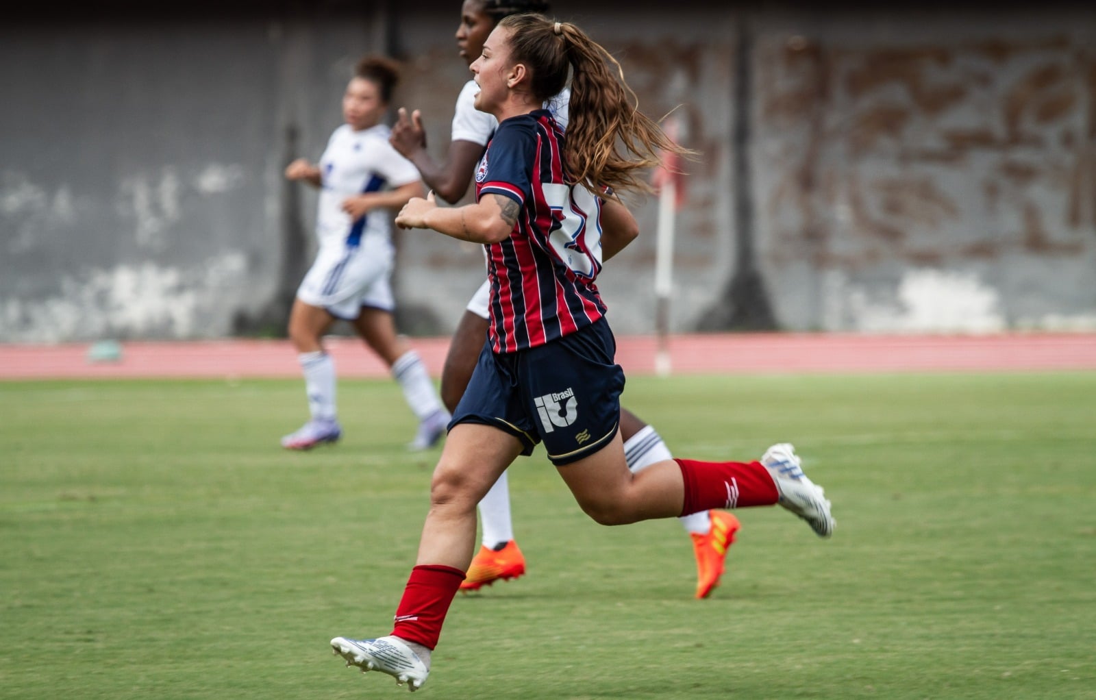 Ap&oacute;s goleada na &uacute;ltima rodada, meia do Bahia projeta duelo contra o Palmeiras nesta sexta-feira