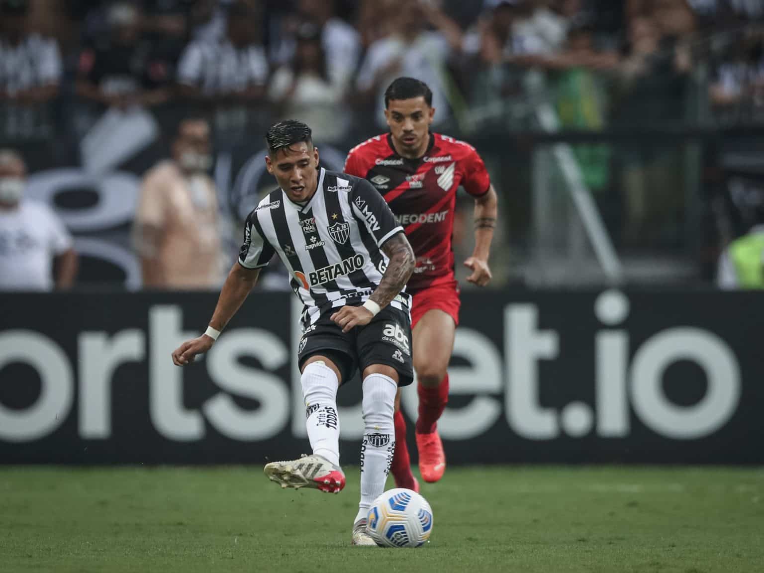 Grupo de Athletico e Atl&eacute;tico-MG na Libertadores 2023: dupla brasileira encara equipes tradicionais de Paraguai e Peru