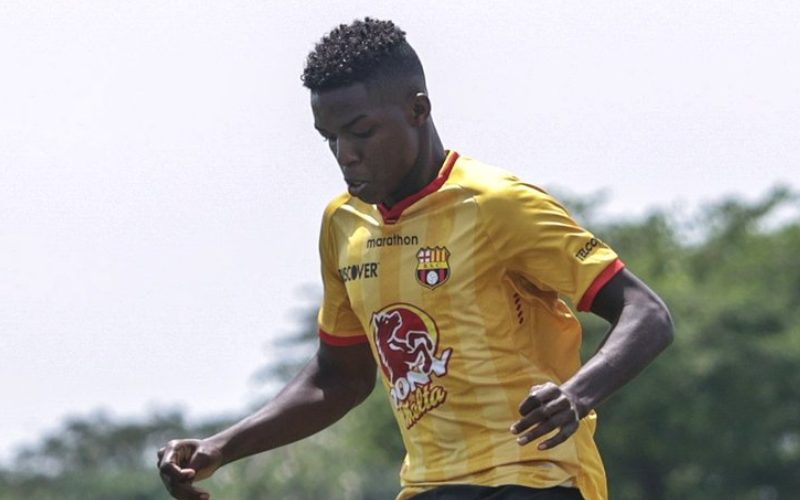 Flamengo acerta contrata&ccedil;&atilde;o de &lsquo;Vin&iacute;cius J&uacute;nior do futebol equatoriano&rsquo;