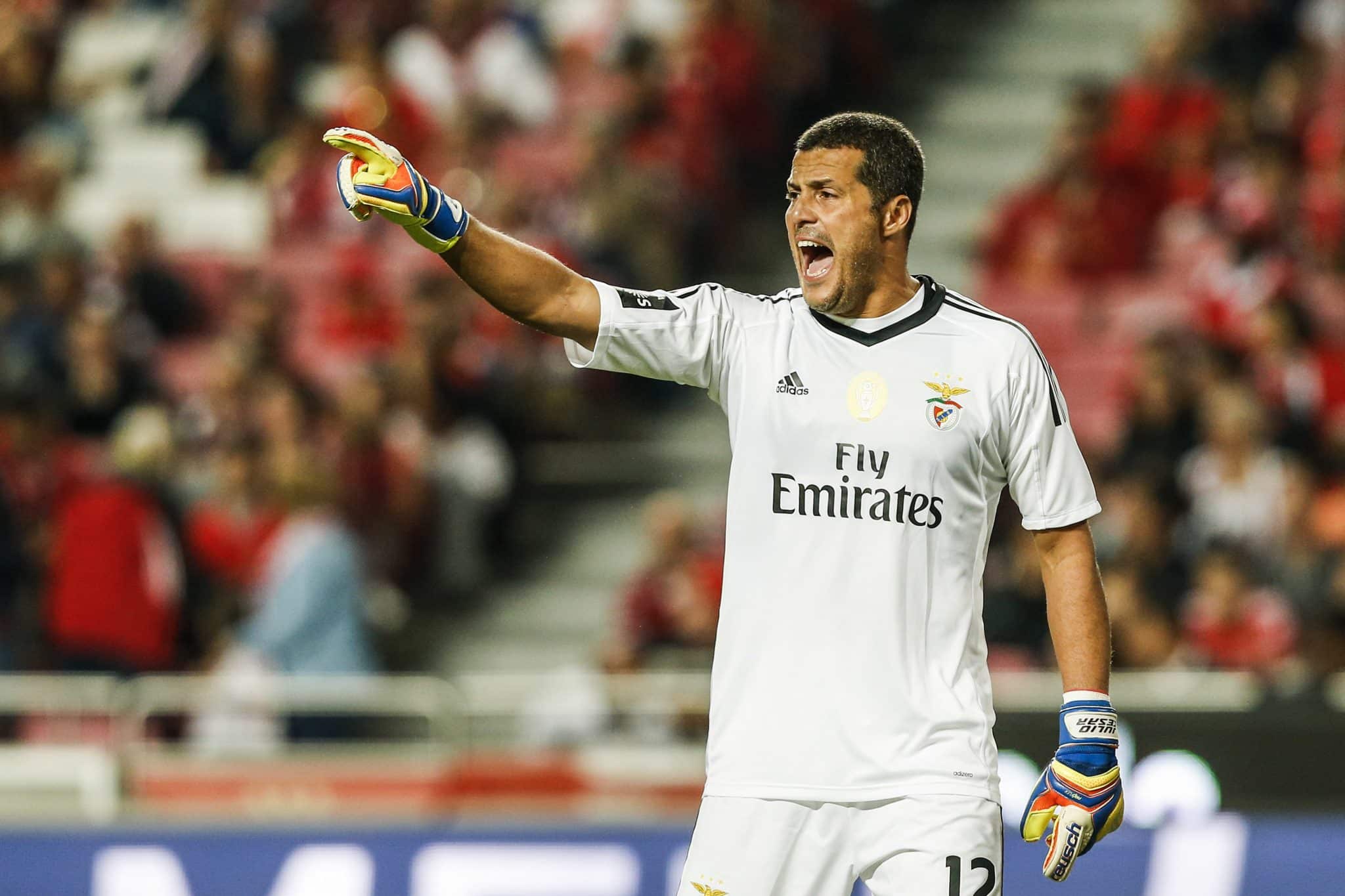 Ex-jogador nega viagem de negocia&ccedil;&atilde;o com t&eacute;cnico portugu&ecirc;s para assumir Sele&ccedil;&atilde;o Brasileira