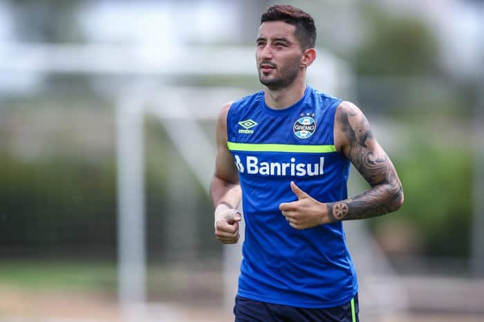 Transfer ban: Grêmio é punido e está impedido de contratar jogadores