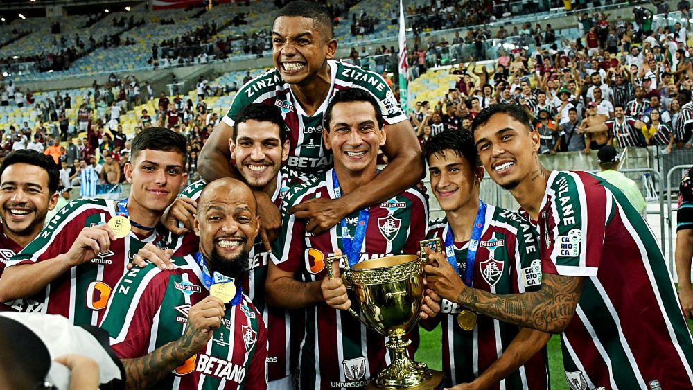 Nos bastidores, Fluminense estuda renova&ccedil;&atilde;o de contrato com lideran&ccedil;a do elenco
