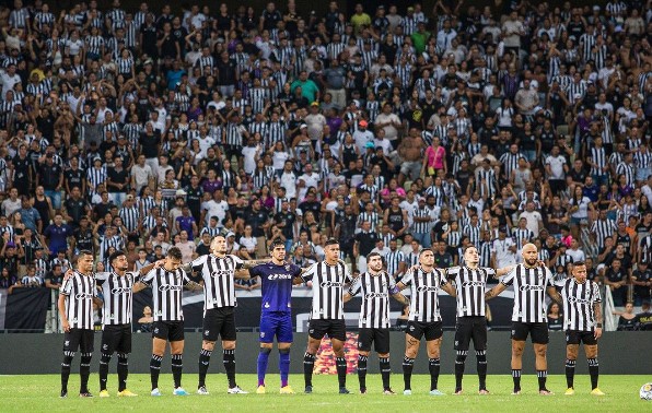 Cear&aacute; acerta contrata&ccedil;&atilde;o de revela&ccedil;&atilde;o formada na base do Corinthians